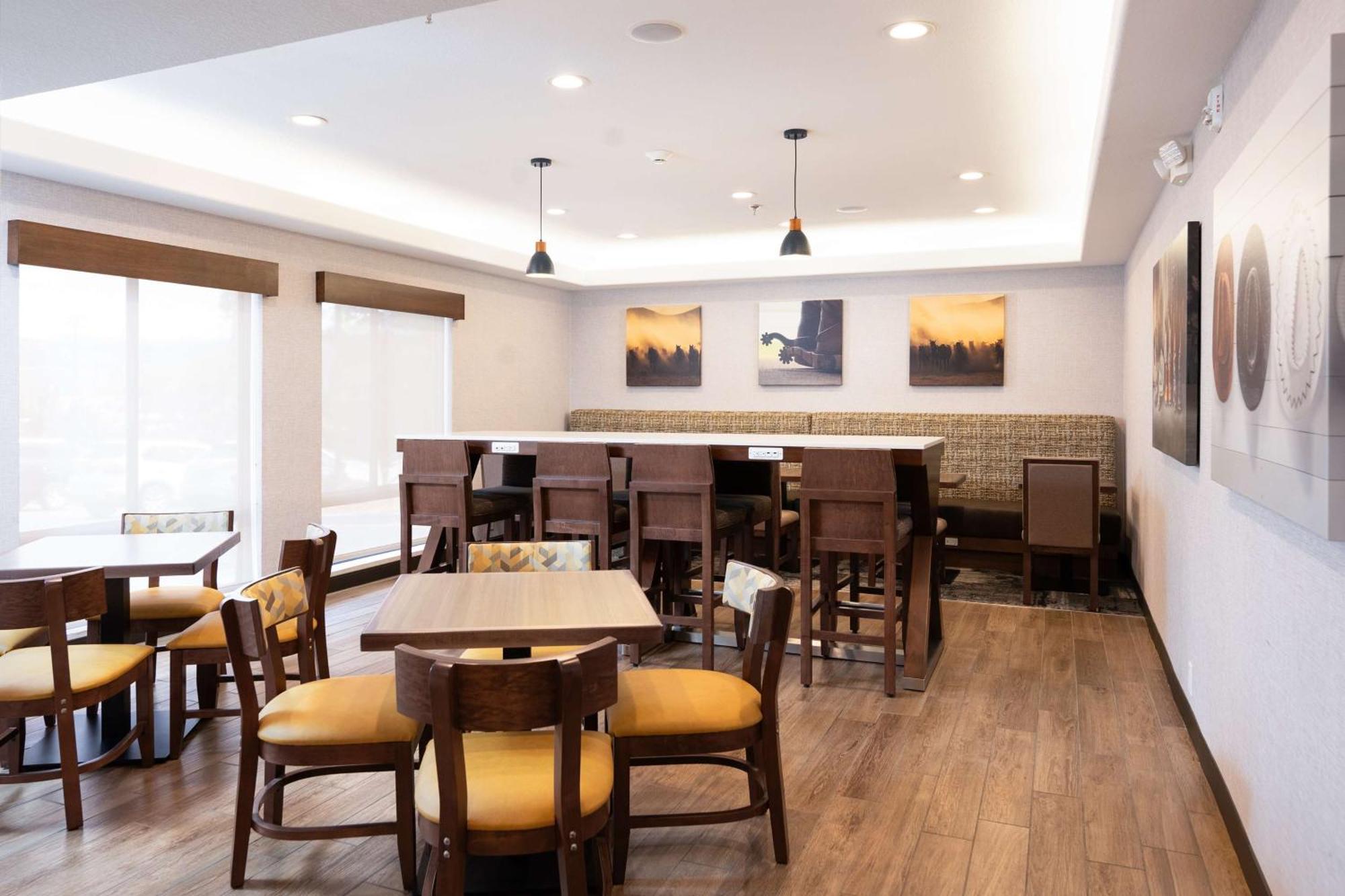 Hampton Inn Durango Bagian luar foto